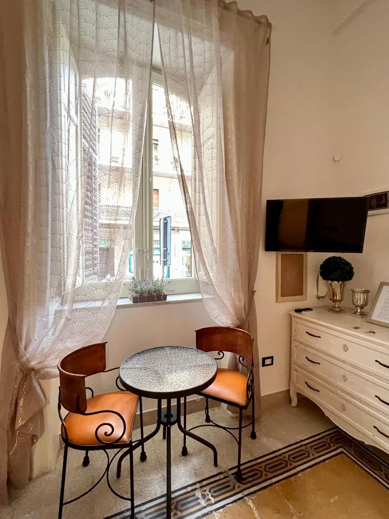 Aristocasa B&B Luxury Rooms Palermo Eksteriør billede